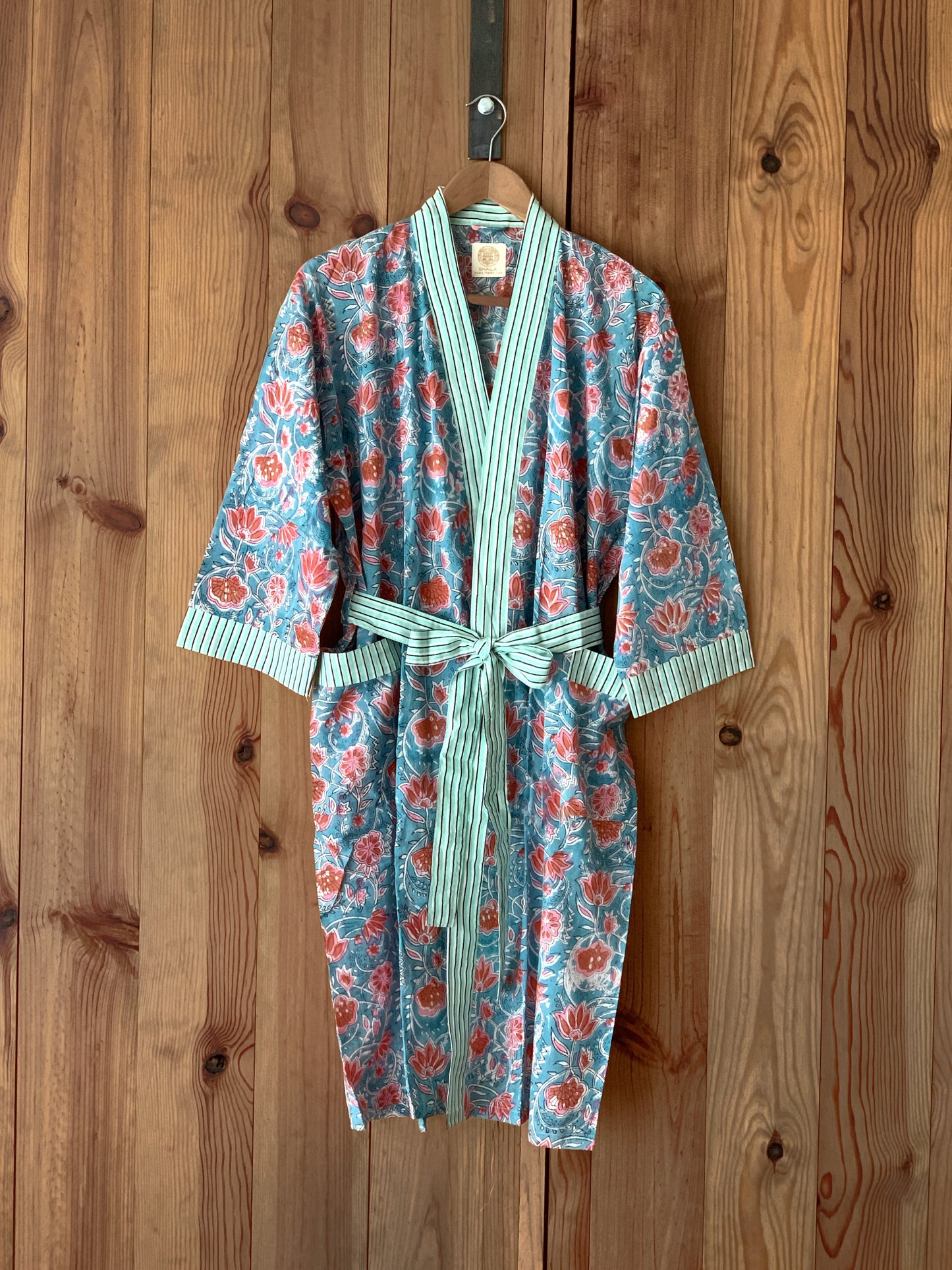 SET regalo · Bata kimono y bolsa de aseo juego · Algodón 100% puro estampado block print artesanal en India · Agua rosa
