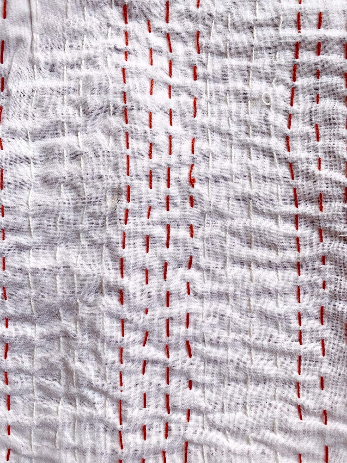 Kantha algodón 100% estampado artesanal block print India · Plaid · Colcha verano · Cubre sofá hindú · Motivos rojo blanco
