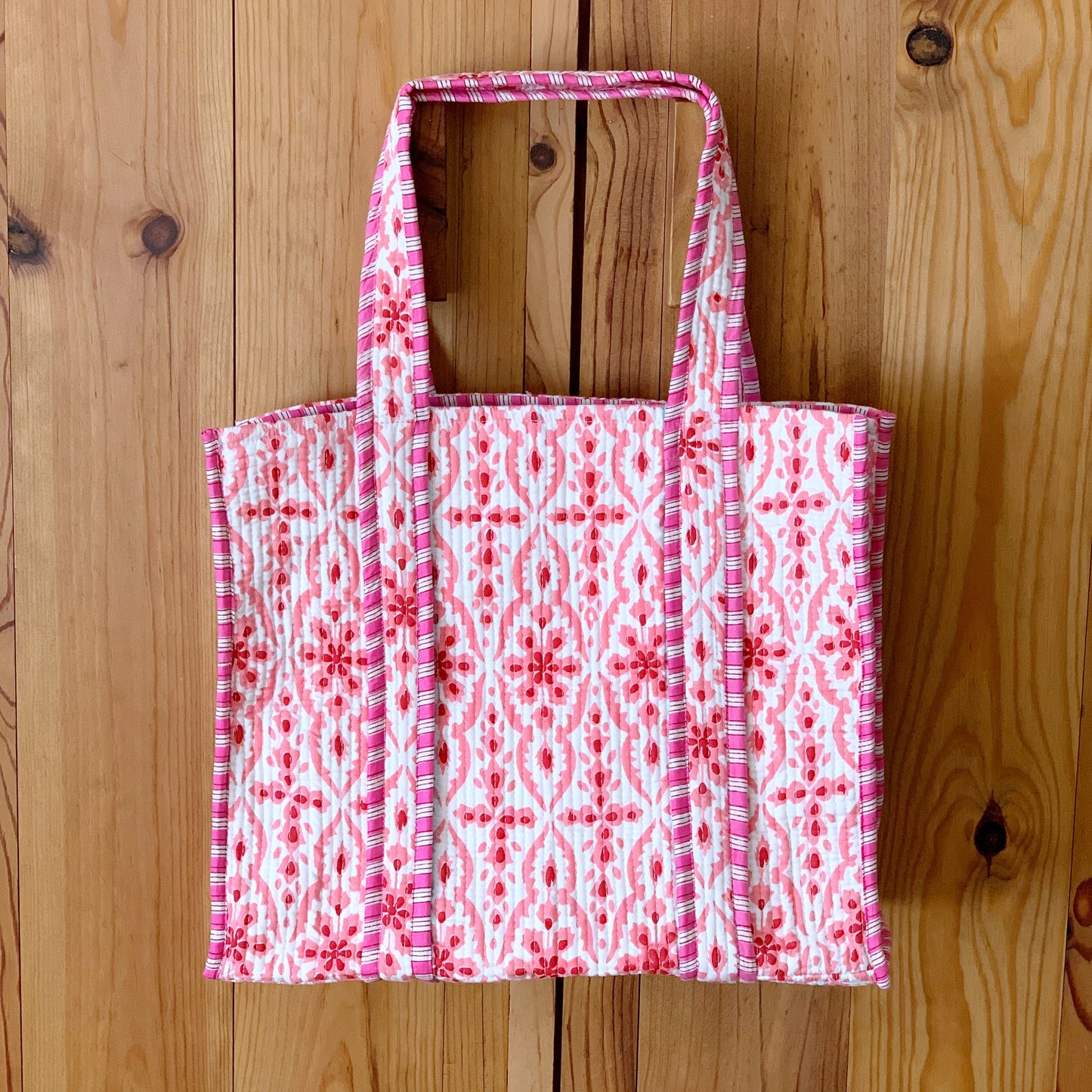 Bolso tote acolchado · Algodón puro estampado block print en India · Bolso hombro enguatado boho hindú · Ikat rosa