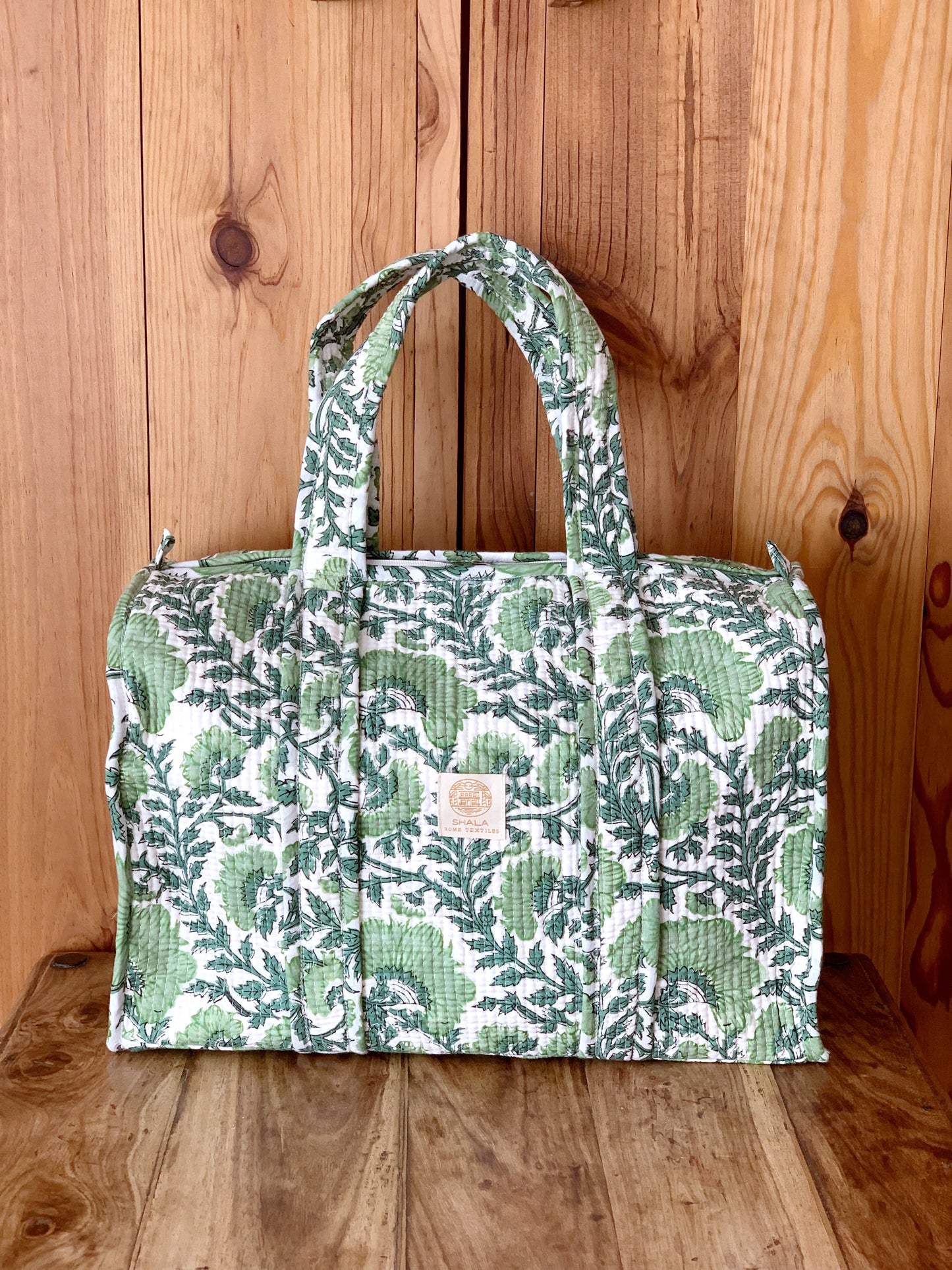 Bolsa viaje fin de semana gimnasio acolchada · Algodón puro estampado block print en India · Bolso bebé enguatado boho hindú · Flores verde