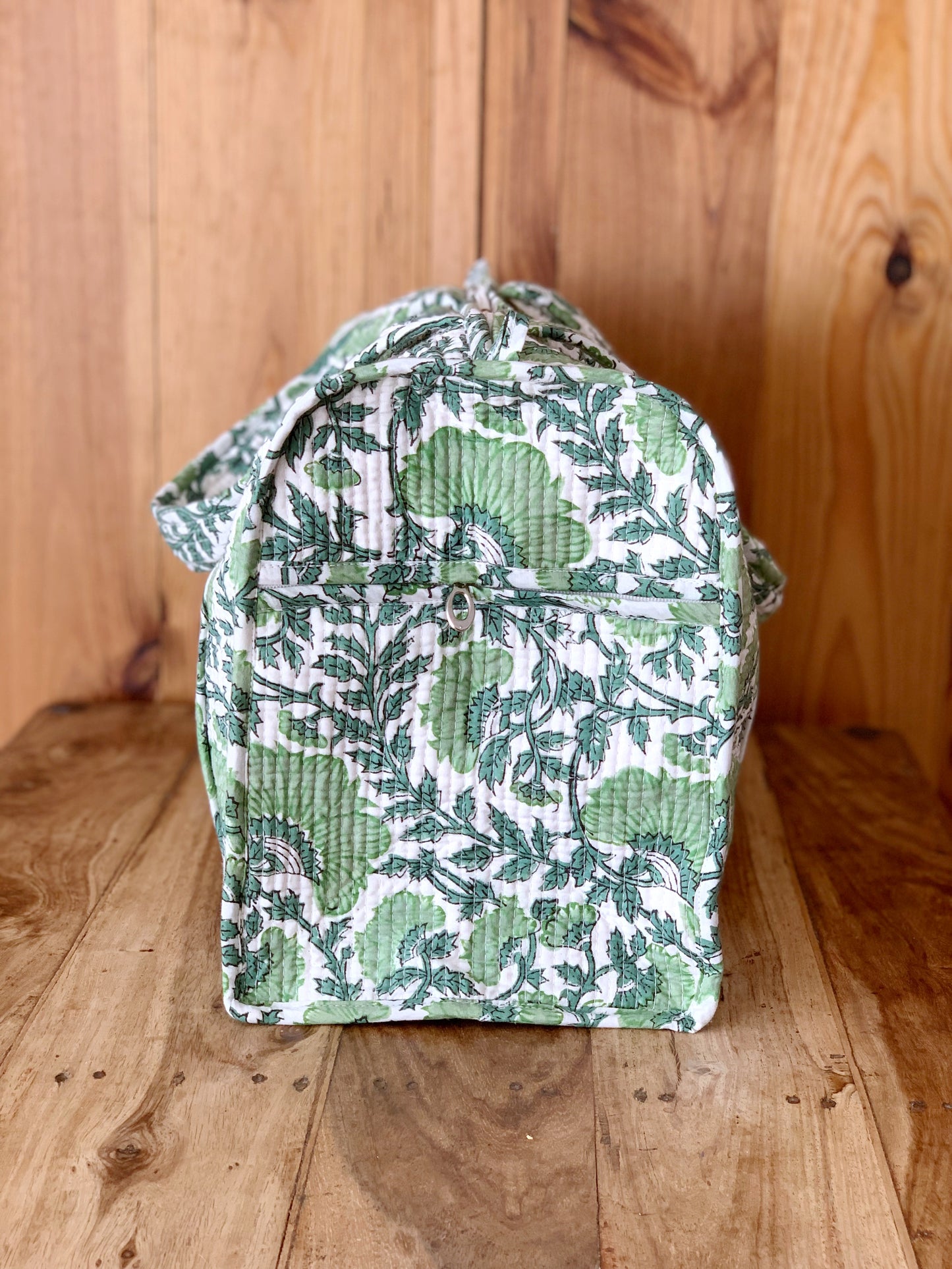 Bolsa viaje fin de semana gimnasio acolchada · Algodón puro estampado block print en India · Bolso bebé enguatado boho hindú · Flores verde