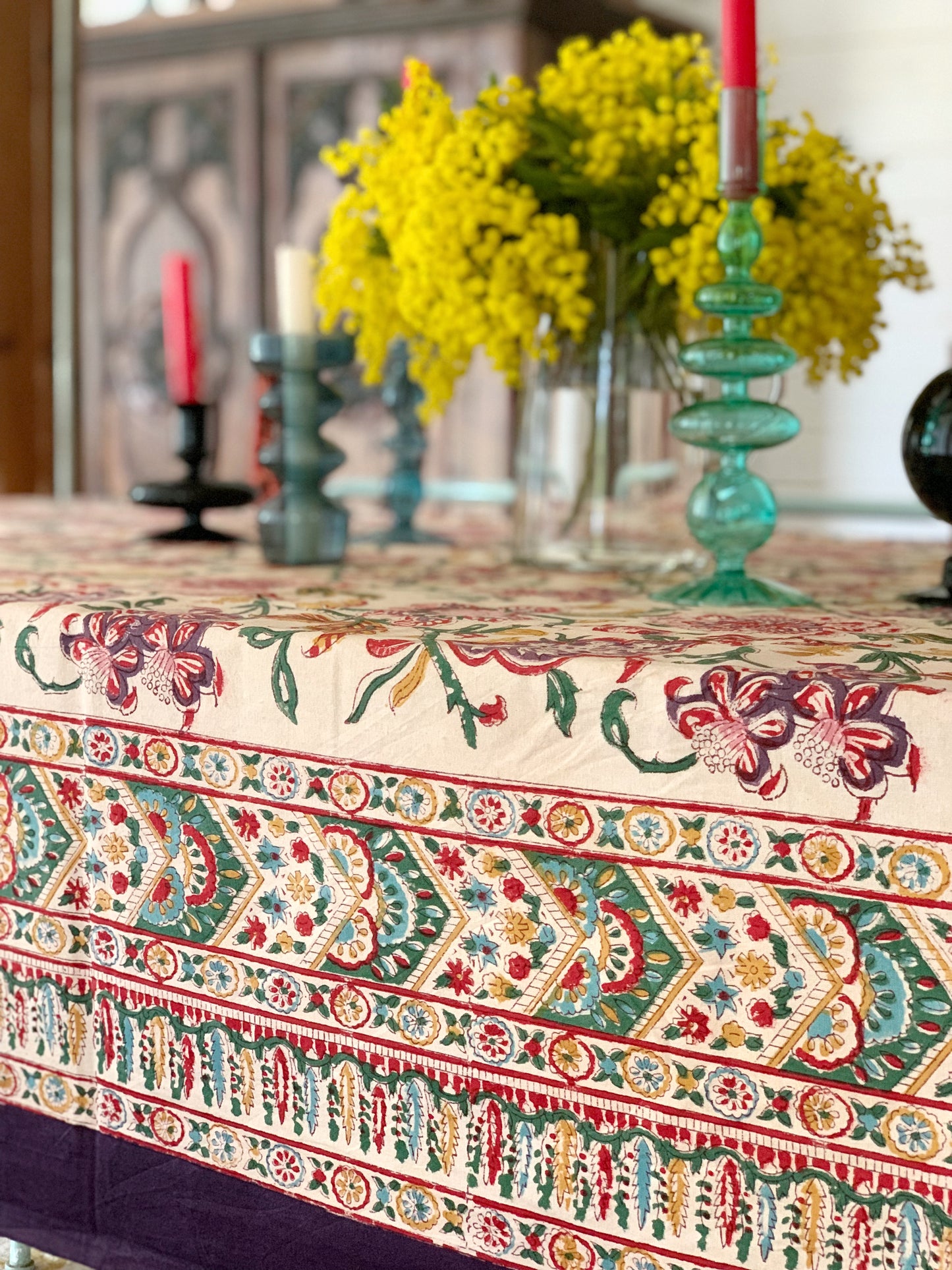 Mantel algodón puro estampado block print artesanal en India · Seis comensales · Mantel boho chic 100% algodón hindú · Crema flores colores