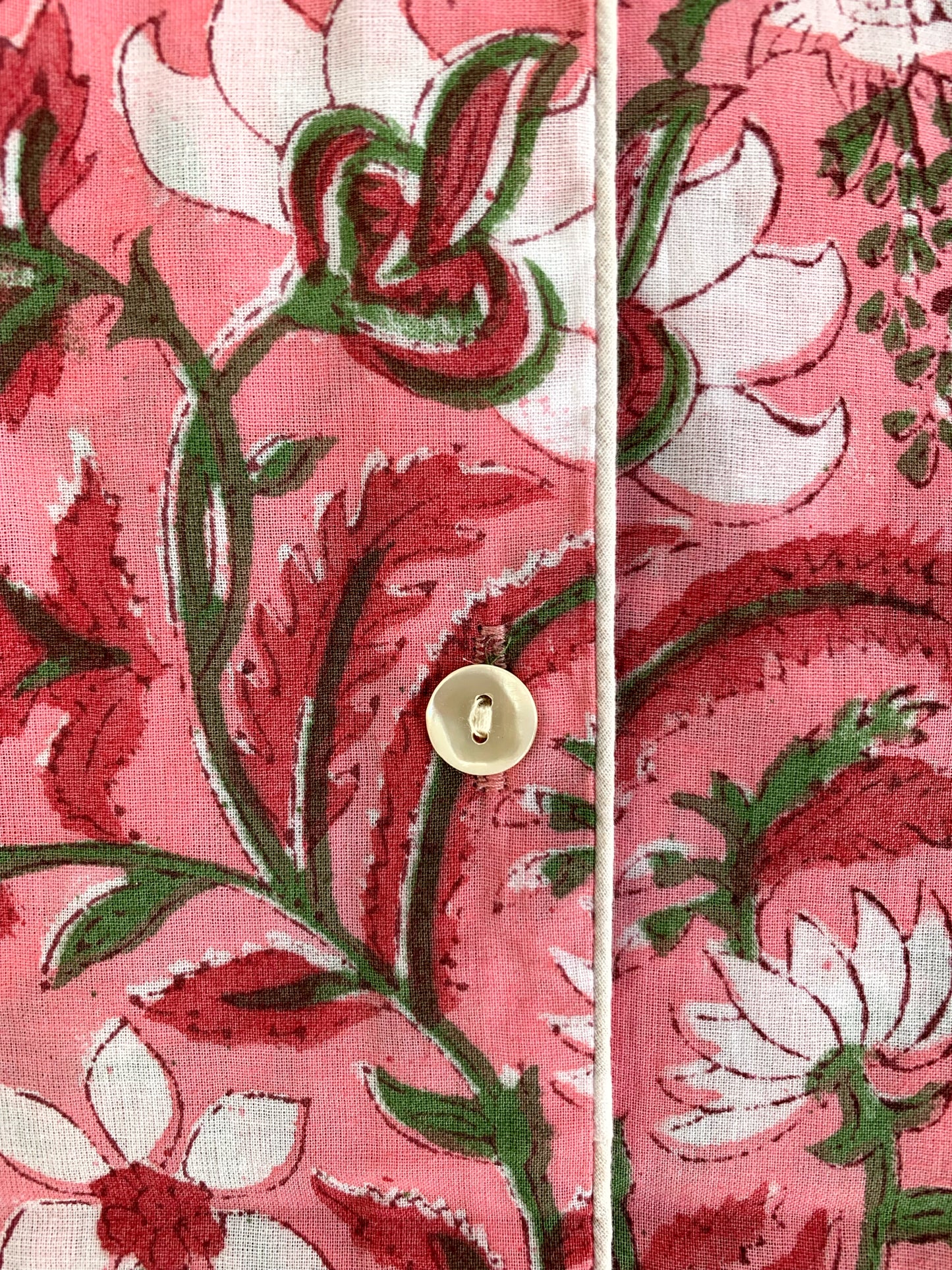 Short-sleeved and pants pajamas · Pure cotton block printed in India · 100% cotton summer pajamas · Blue red flowers