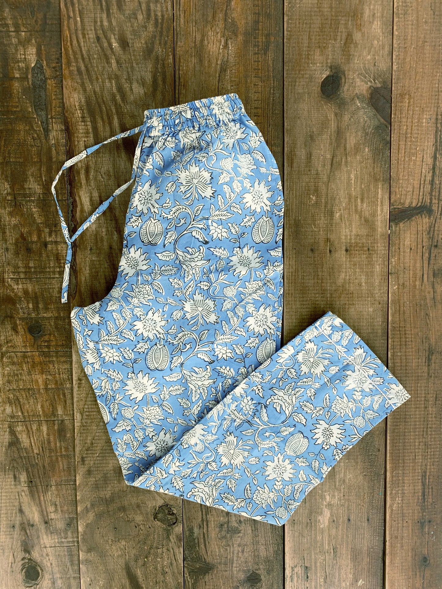 Long-sleeved pajamas and pants · Pure cotton block print handmade in India · 100% cotton winter pajamas · Bordeaux flowers