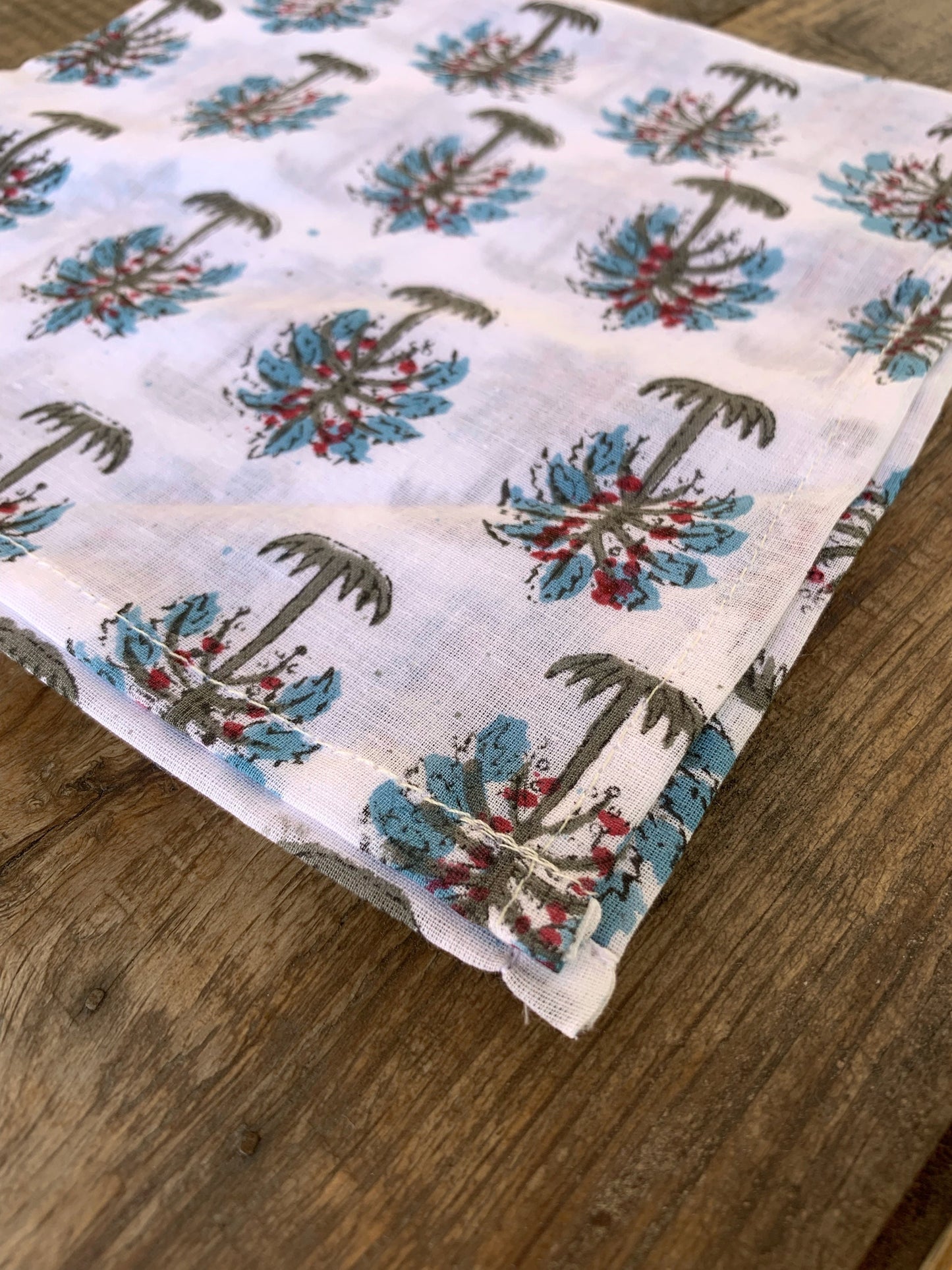 Padded rectangular placemat with ruffle plus napkins Pure cotton block print in India Set of 2 Palm trees