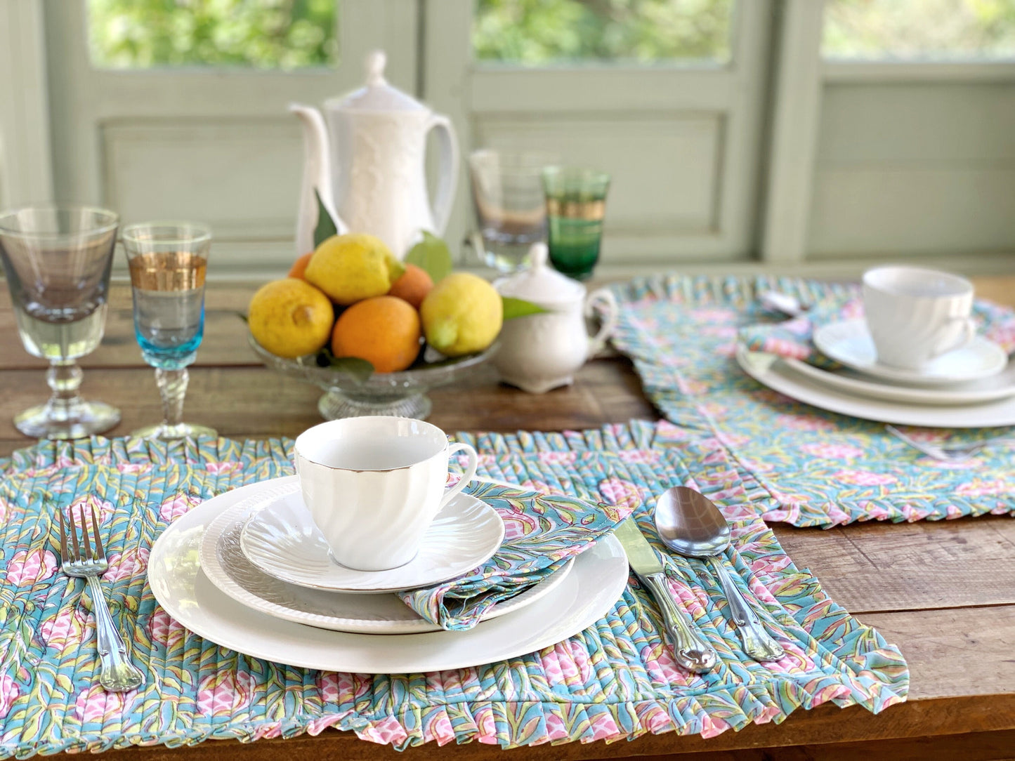 Padded rectangular placemat with ruffle plus napkins Pure cotton block print in India Set of 2 Pink pineapples
