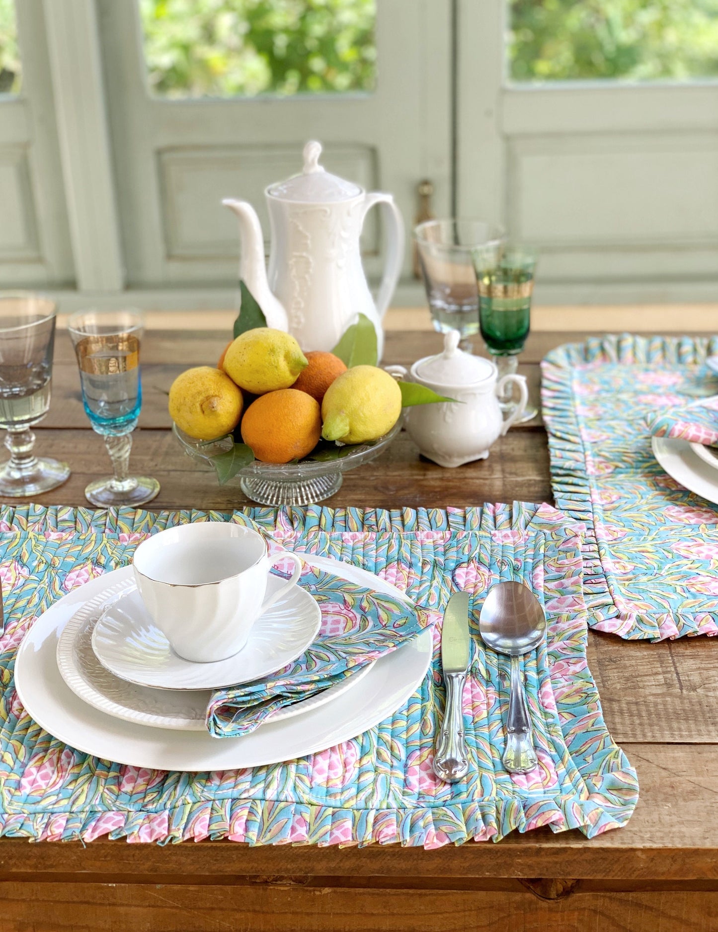 Padded rectangular placemat with ruffle plus napkins Pure cotton block print in India Set of 2 Pink pineapples