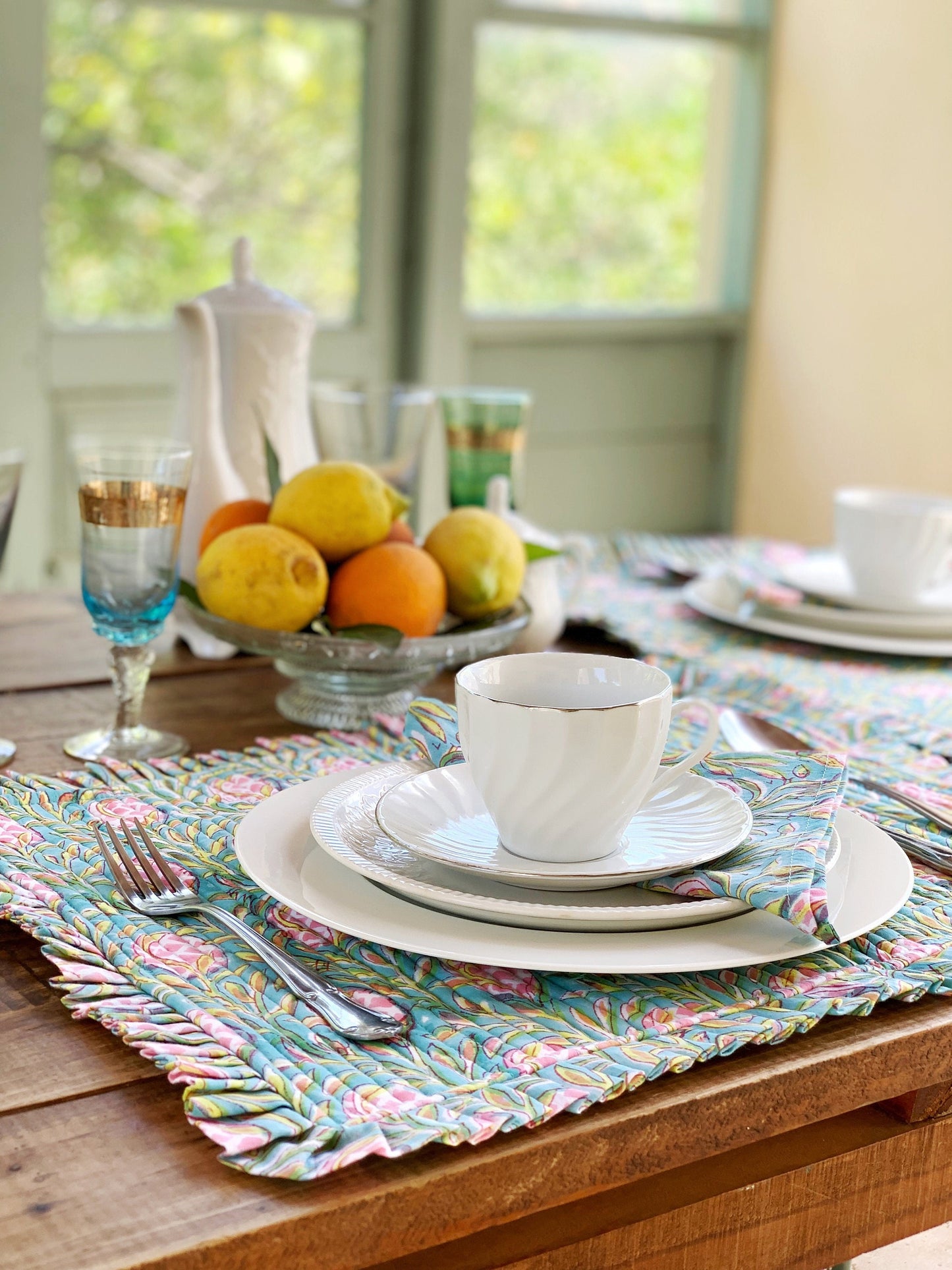 Padded rectangular placemat with ruffle plus napkins Pure cotton block print in India Set of 2 Pink pineapples