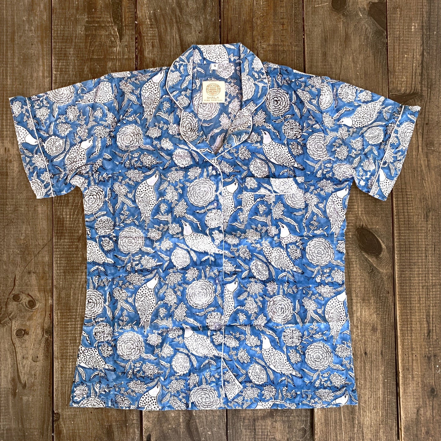 Short-sleeved pajamas · Pure cotton block print artisanal in India · 100% cotton summer pajamas · Blue white flowers