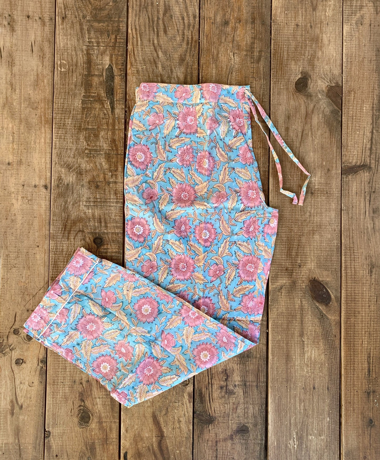 Long-sleeved pajamas and pants · Pure cotton block print handmade in India · 100% cotton winter pajamas · Turquoise pink flowers