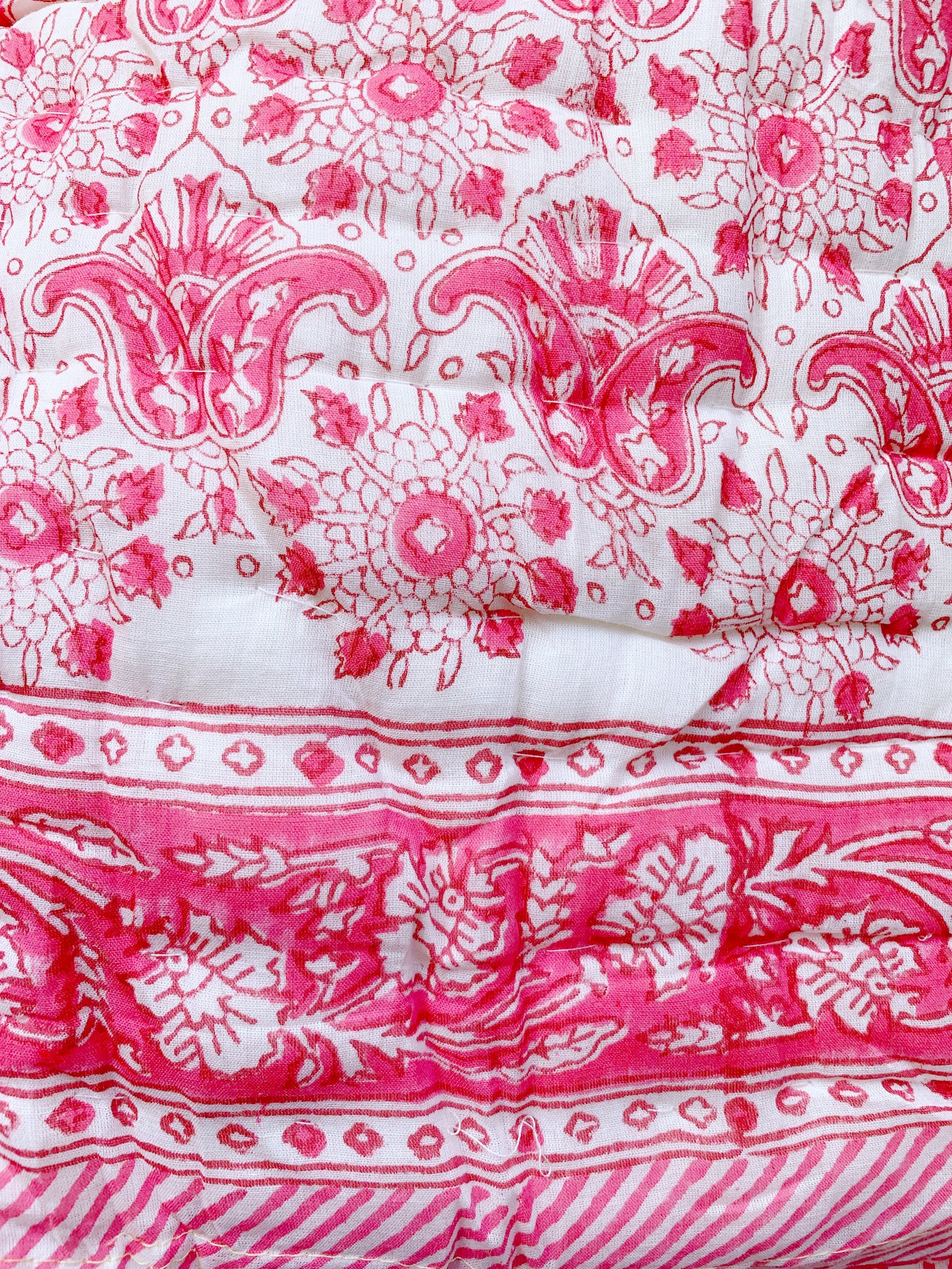 Jaipuri Razai · Edredón algodón 100% · Hecho en India · Impresión artesanal block print · Reversible flores rosa · Individual/ Queen size