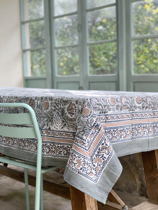 Mantel algodón puro estampado block print artesanal en India · Seis comensales · Mantel boho chic 100% algodón hindú · Flores verde beige