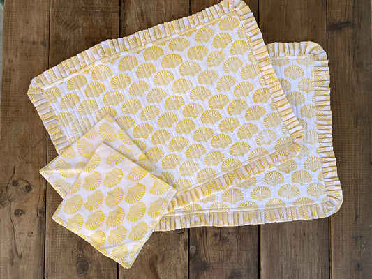 Padded rectangular placemat with ruffle plus napkins Pure cotton block print in India Set of 2 Shells