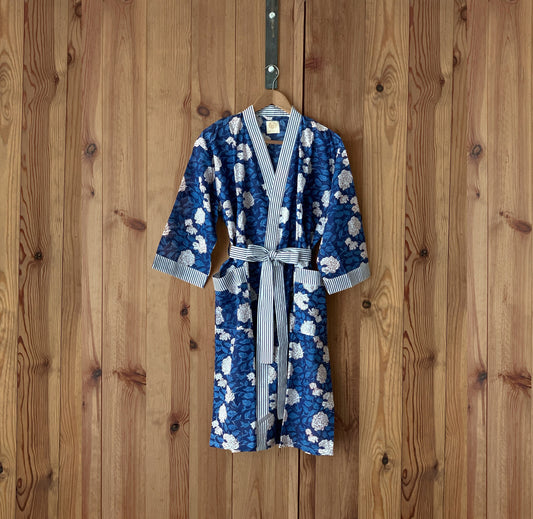 Bata kimono · Algodón puro estampado block print artesanal en India · Bata novia · Bata dama honor · Kimono boho · Azul flores blanco