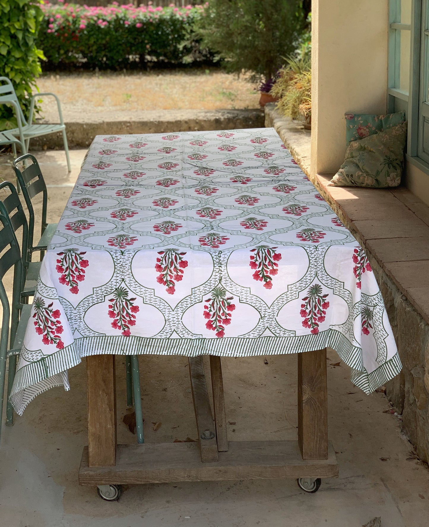 Pure cotton block print tablecloth handmade in India · Six diners · Boho chic tablecloth 100% Indian cotton · Mughal white pink