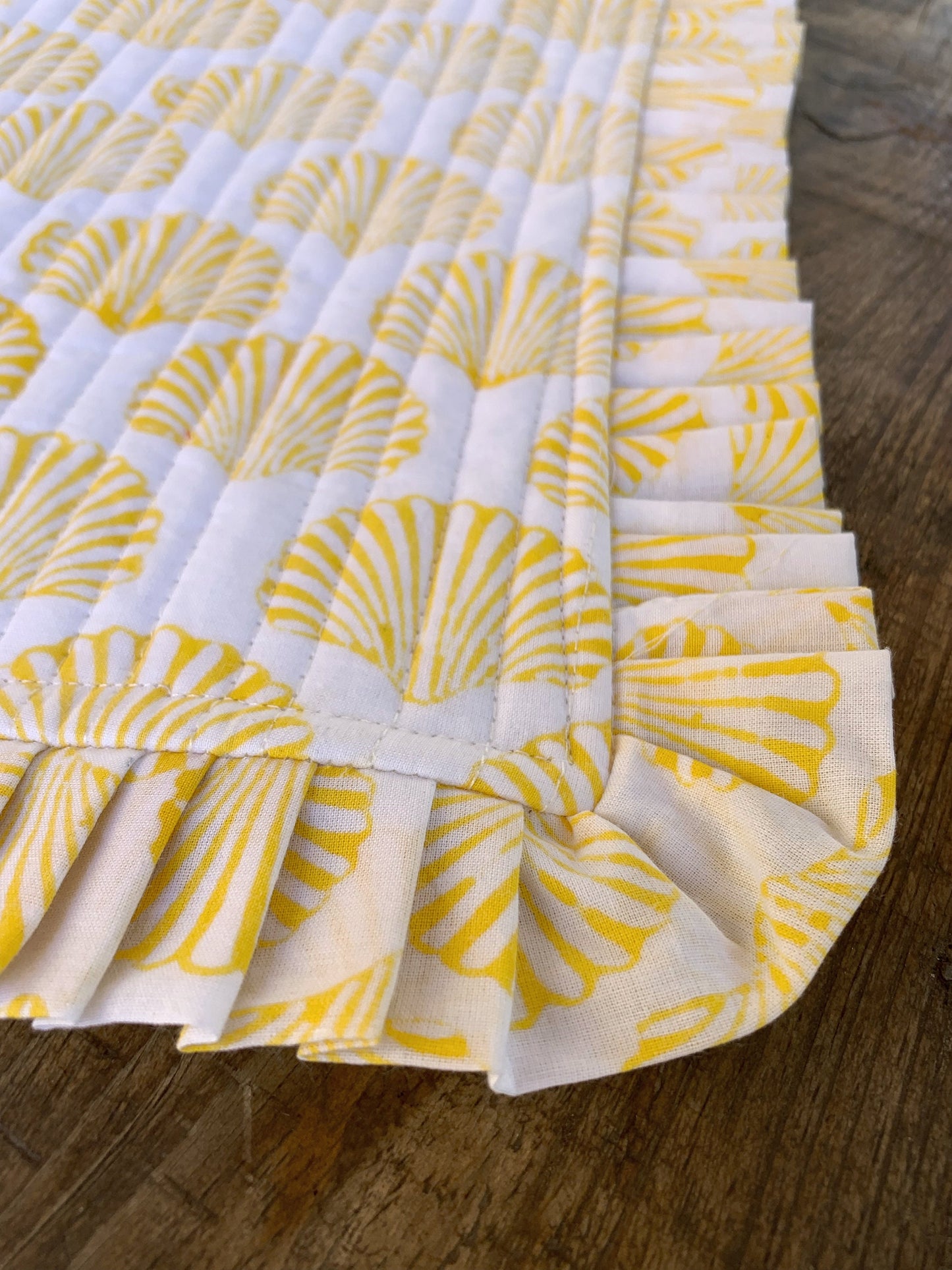 Padded rectangular placemat with ruffle plus napkins Pure cotton block print in India Set of 2 Shells