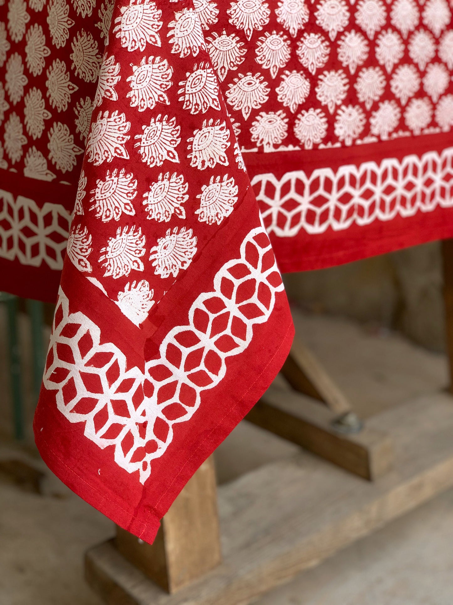 Pure cotton block print tablecloth handmade in India · Six diners · Boho chic tablecloth 100% Indian cotton · Red lotus flower