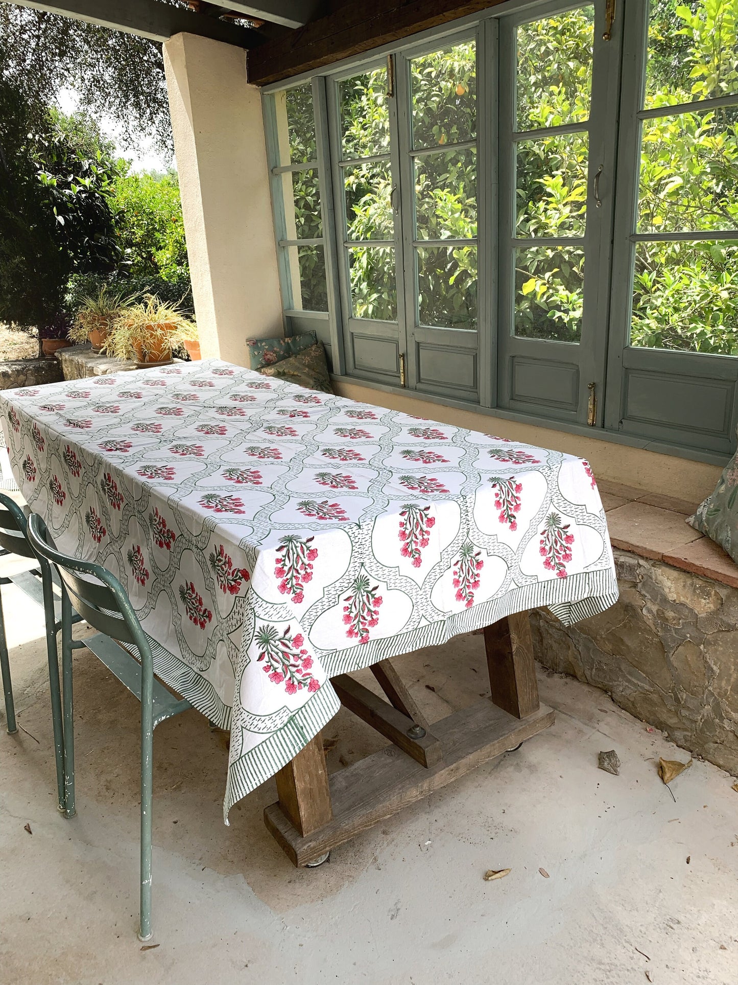 Pure cotton block print tablecloth handmade in India · Six diners · Boho chic tablecloth 100% Indian cotton · Mughal white pink