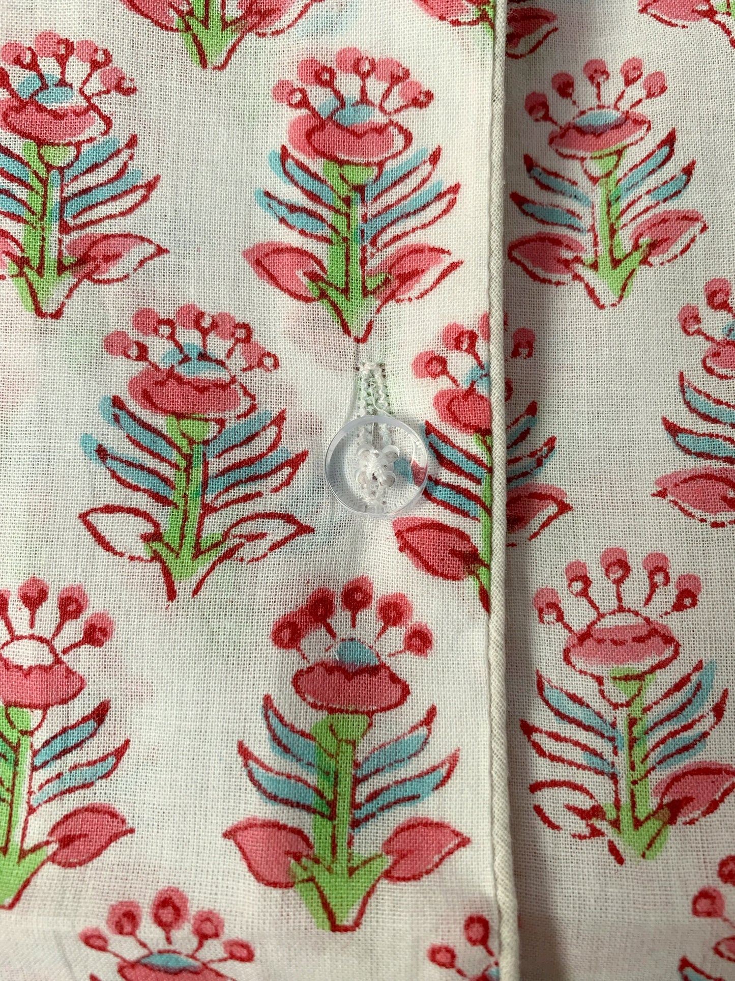 SET regalo · Pijama manga/pantalón corto y zapatillas a juego · Algodón puro estampado block print artesanal en India · Blanco flores