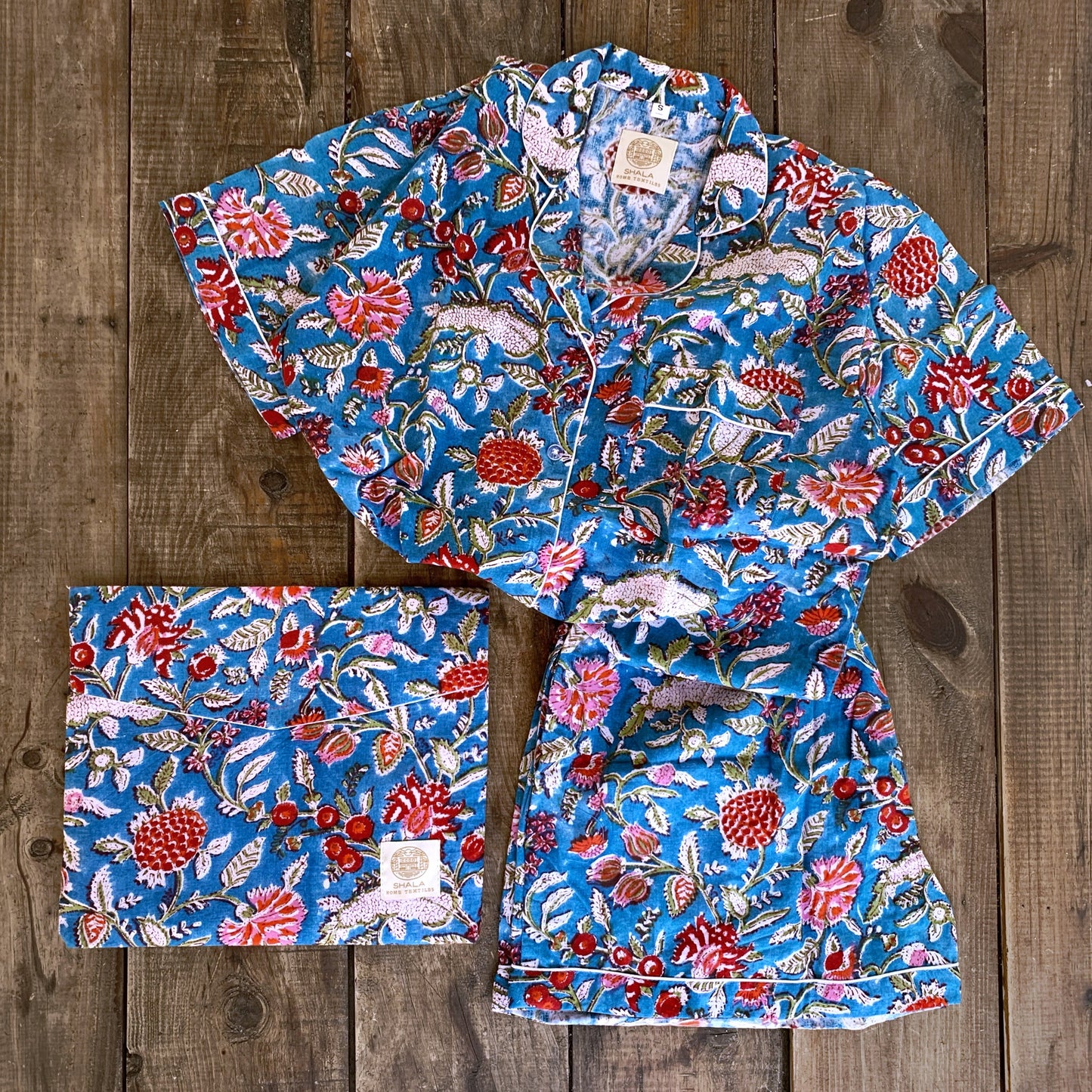 Gift SET Pajamas with sleeves/shorts and matching slippers Pure cotton block print handmade in India Blue red flowers
