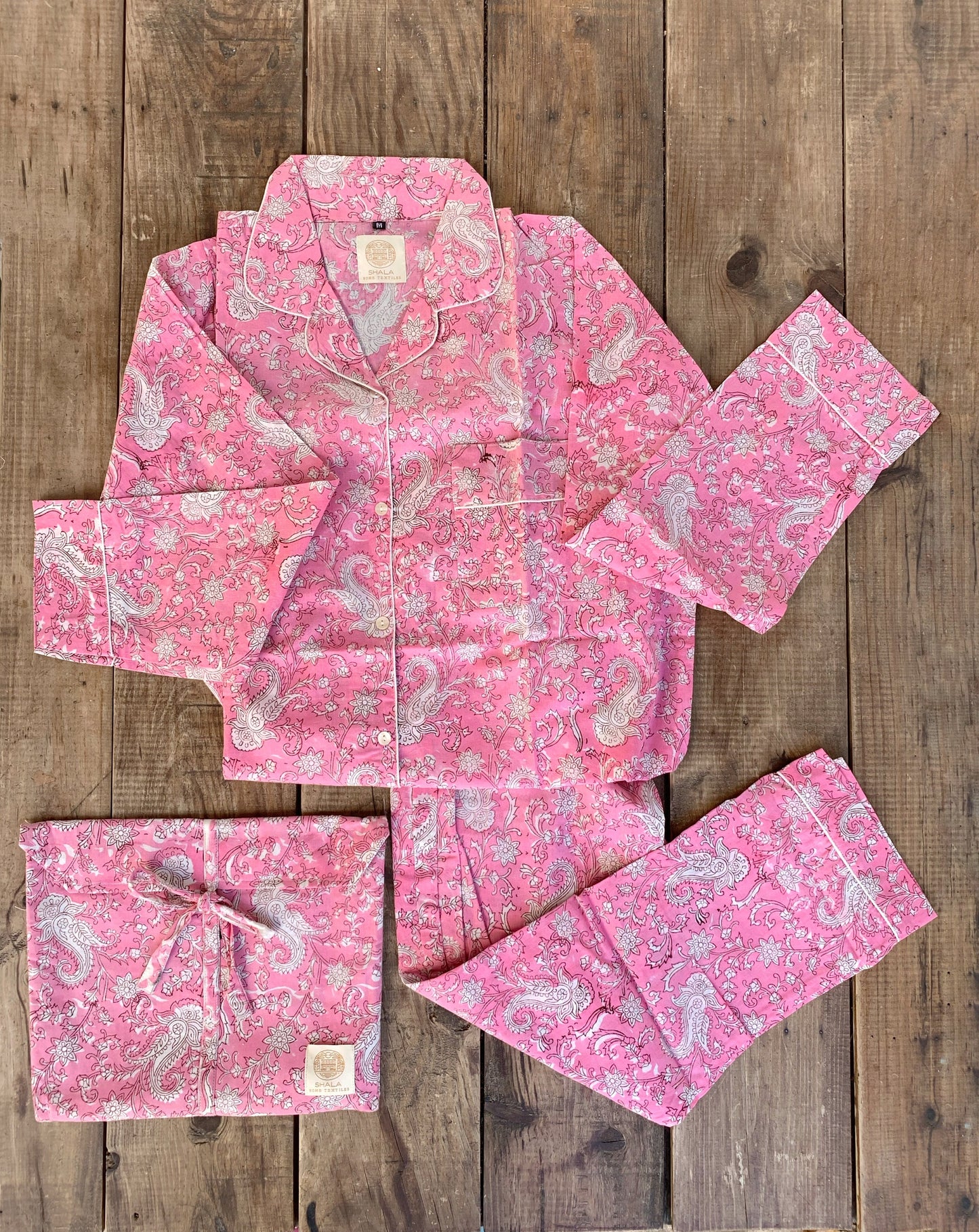 Pajamas with long sleeves and pants · Pure cotton block print handmade in India · 100% cotton winter pajamas · Pink white cashmere