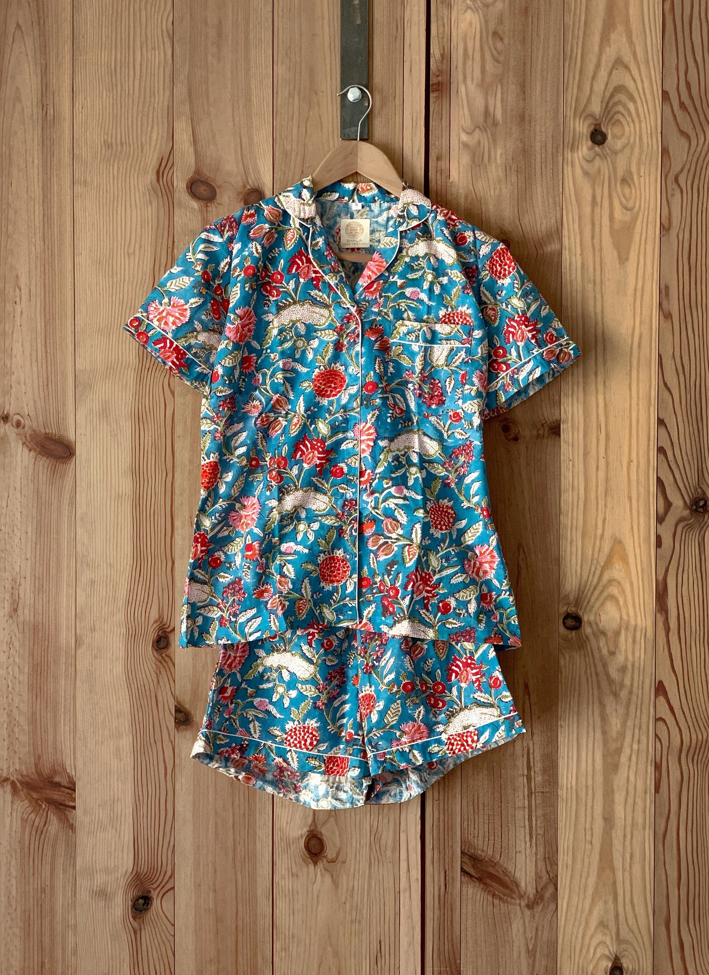 Gift SET Pajamas with sleeves/shorts and matching slippers Pure cotton block print handmade in India Blue red flowers