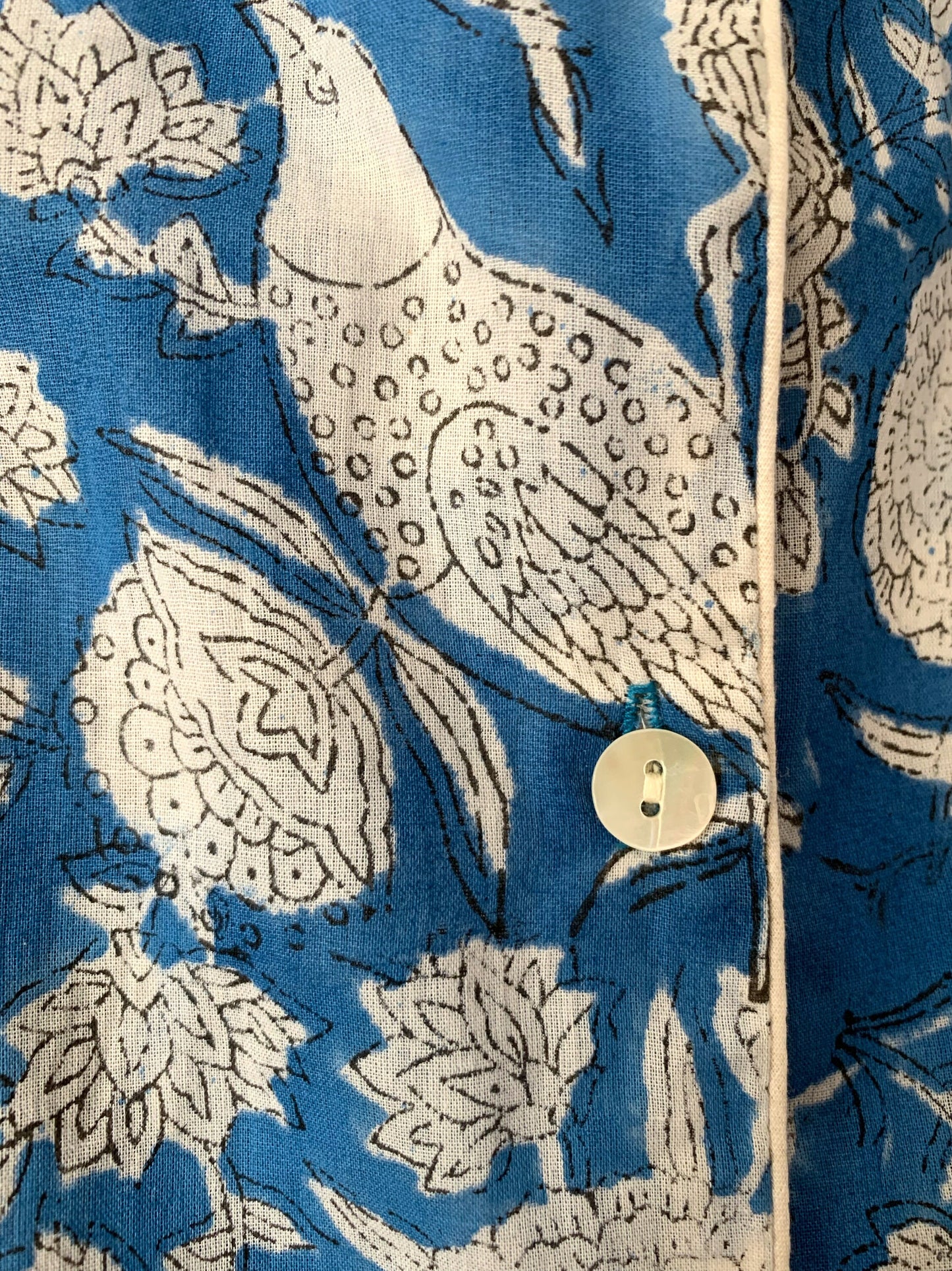 Gift SET · Long-sleeved nightgown &amp; matching slippers · Pure cotton block print handmade in India · Blue white birds
